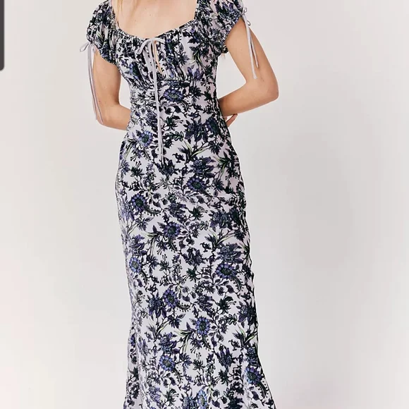 Free People Women's Maxi Dress - Cream - Picture 4 of 8